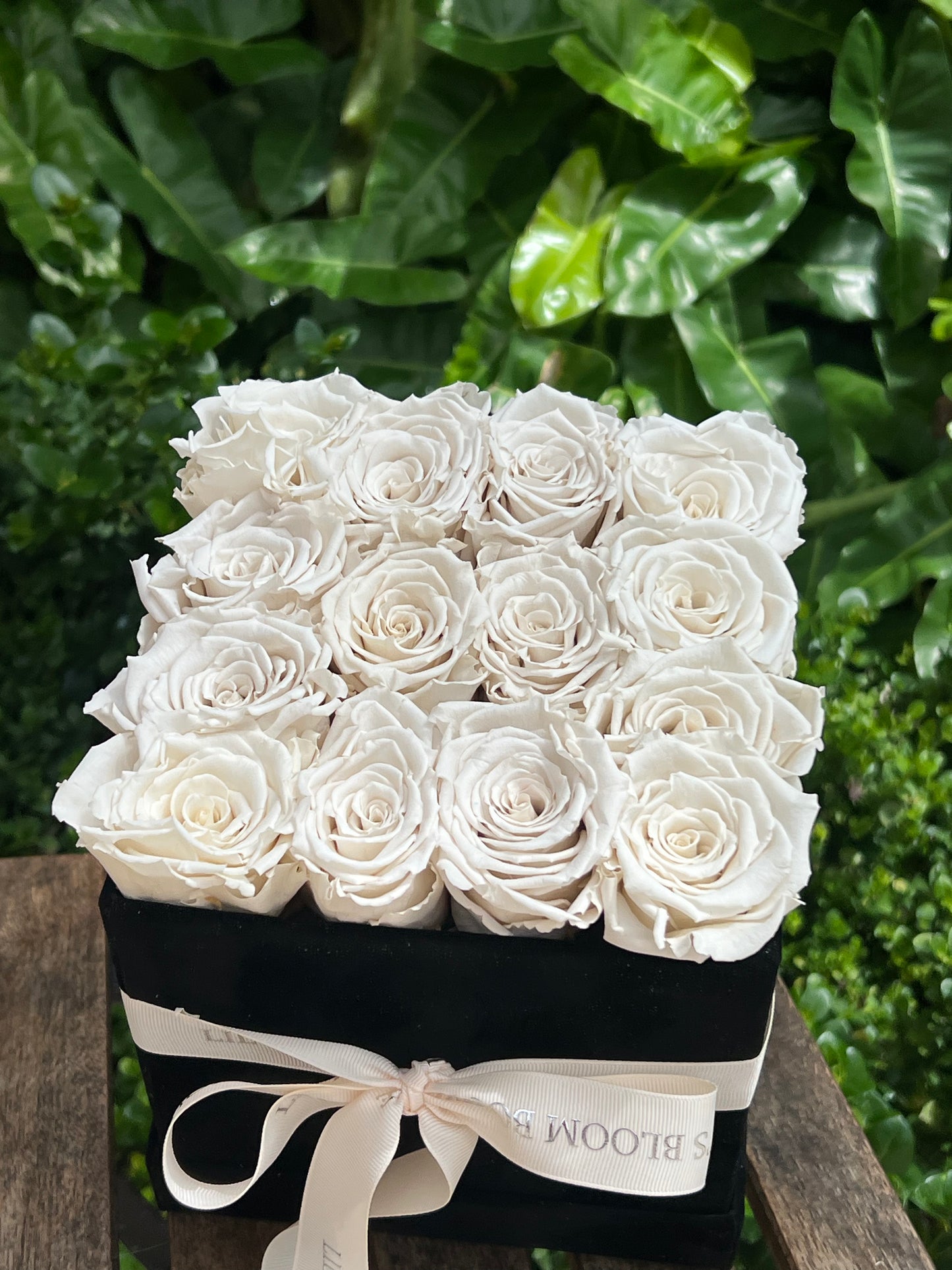 Silk Petal Preserved Box