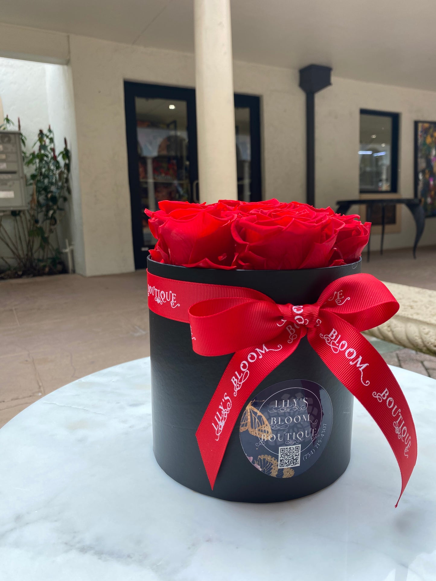 Red Roses in Black Box
