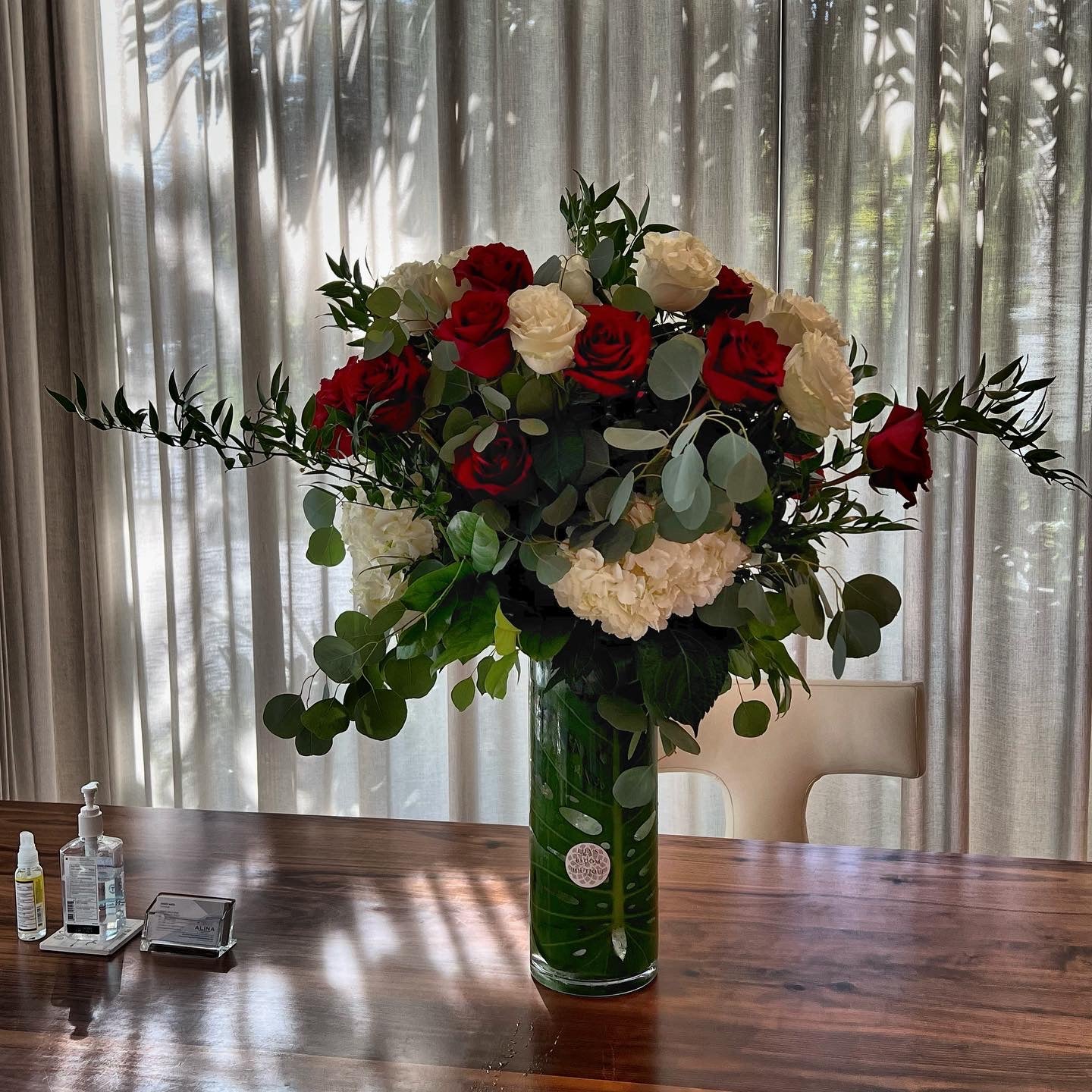 Elegant Alina Glass Vase - Lily's Bloom Boutique