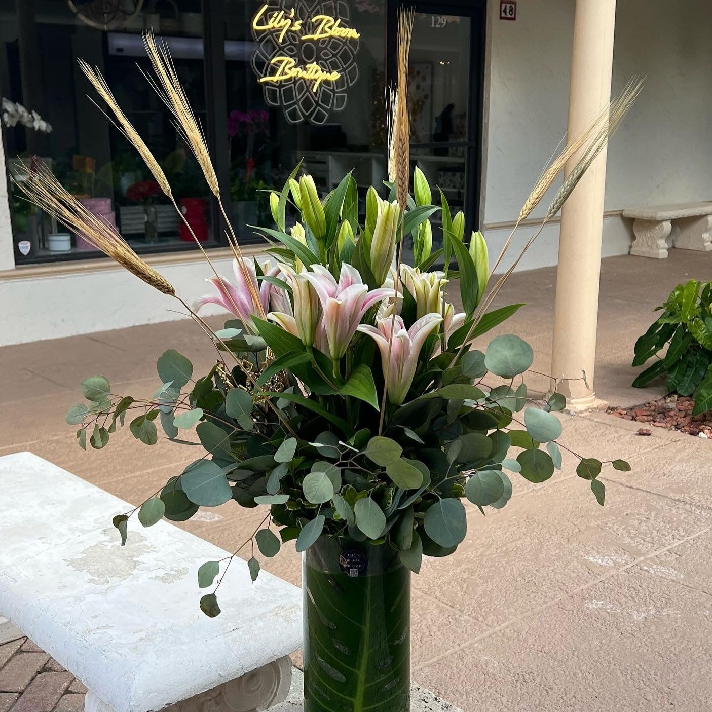 Green Vase Gorgeous Lily's