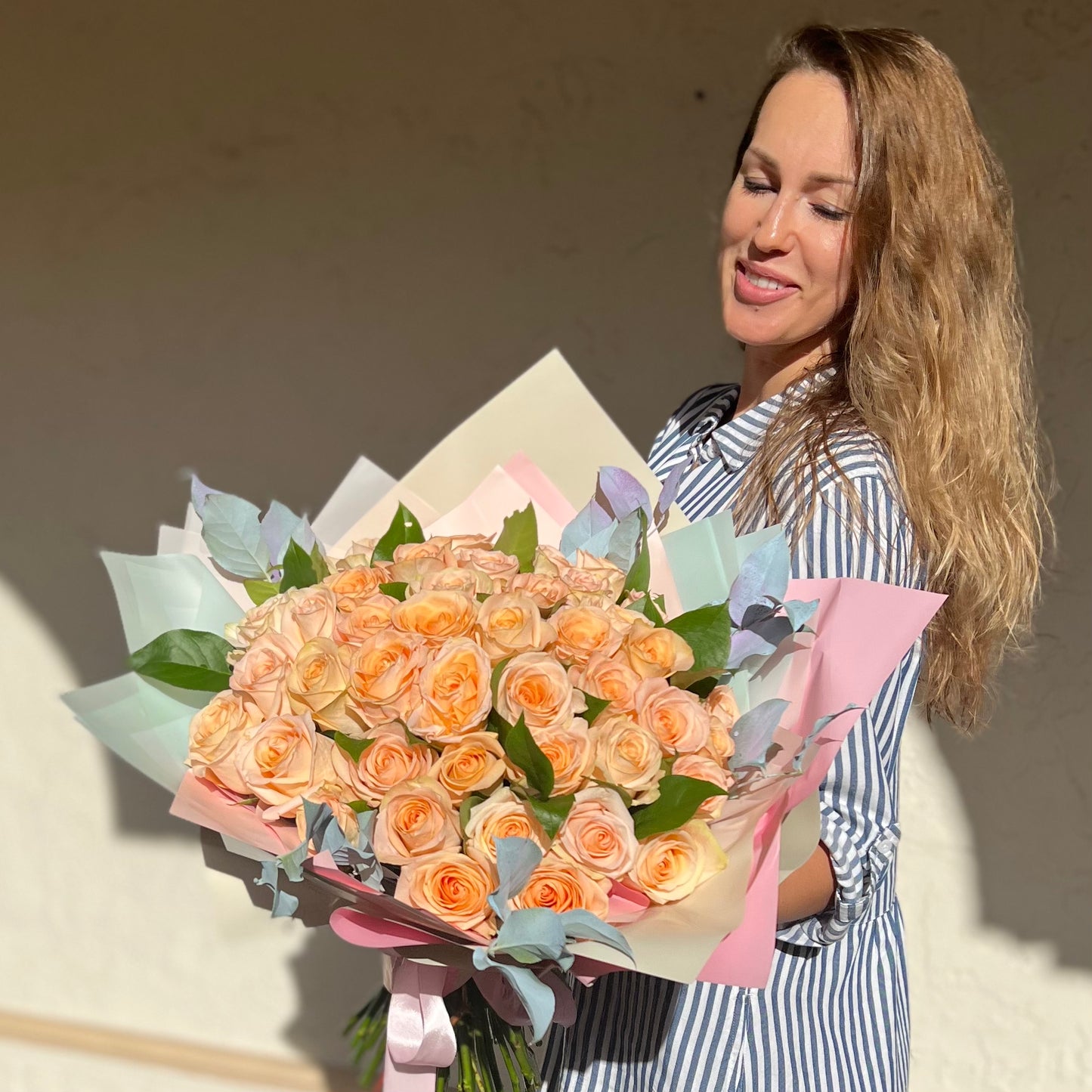 Pinky Peach 50 Roses Bouquet
