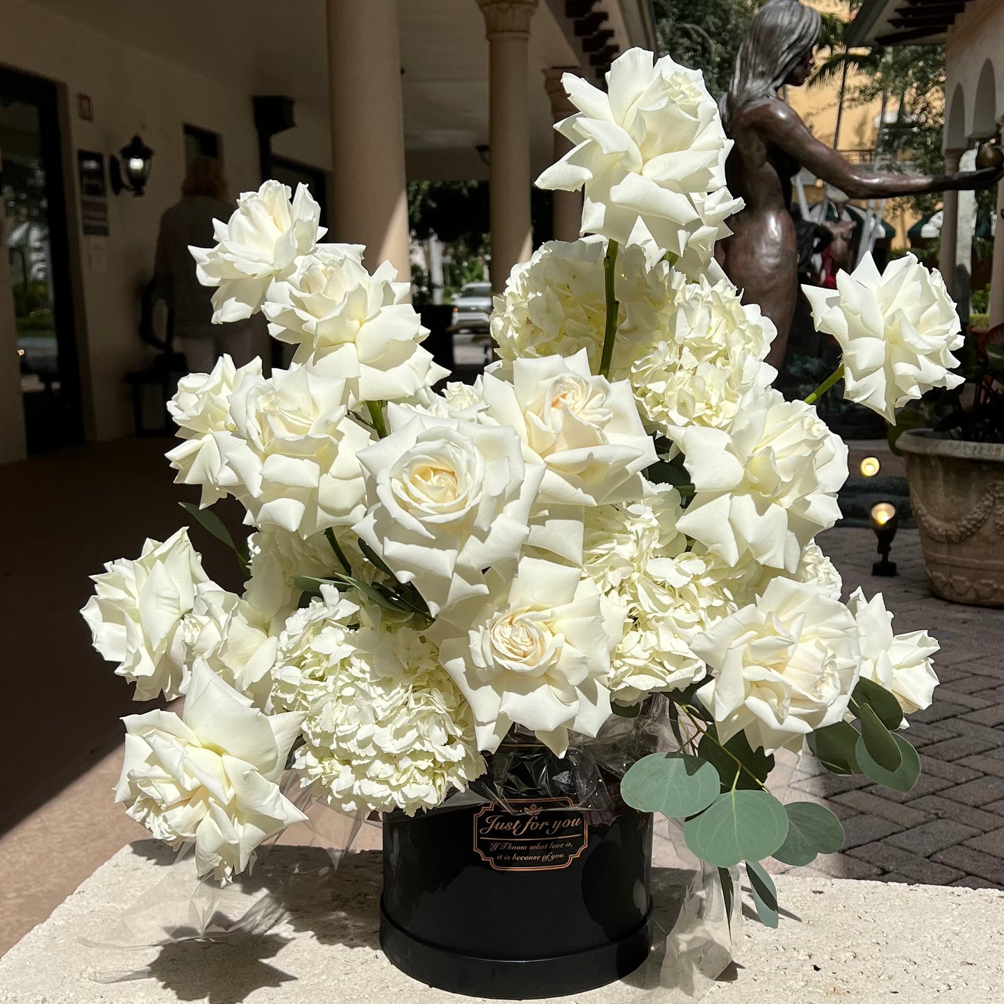 Unapologetically Beautiful Box 25 Premium Roses and Hydrangeas