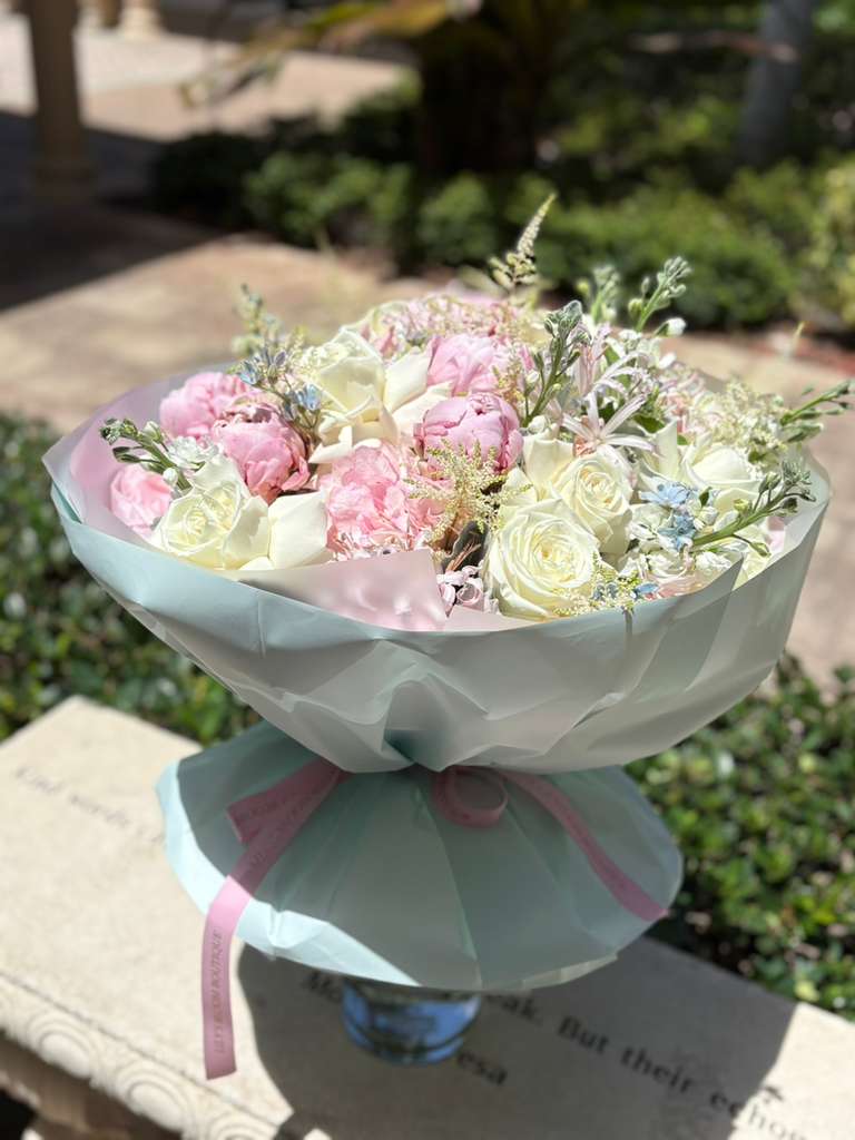 Who loves peonies